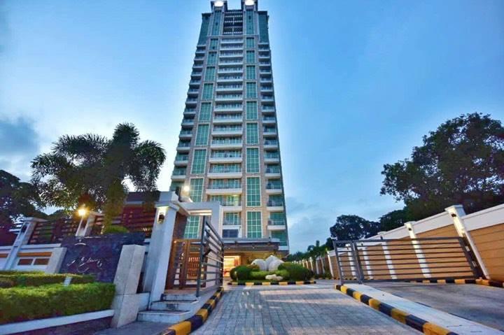 Padgett Place Prime Suites Cebú Exterior foto