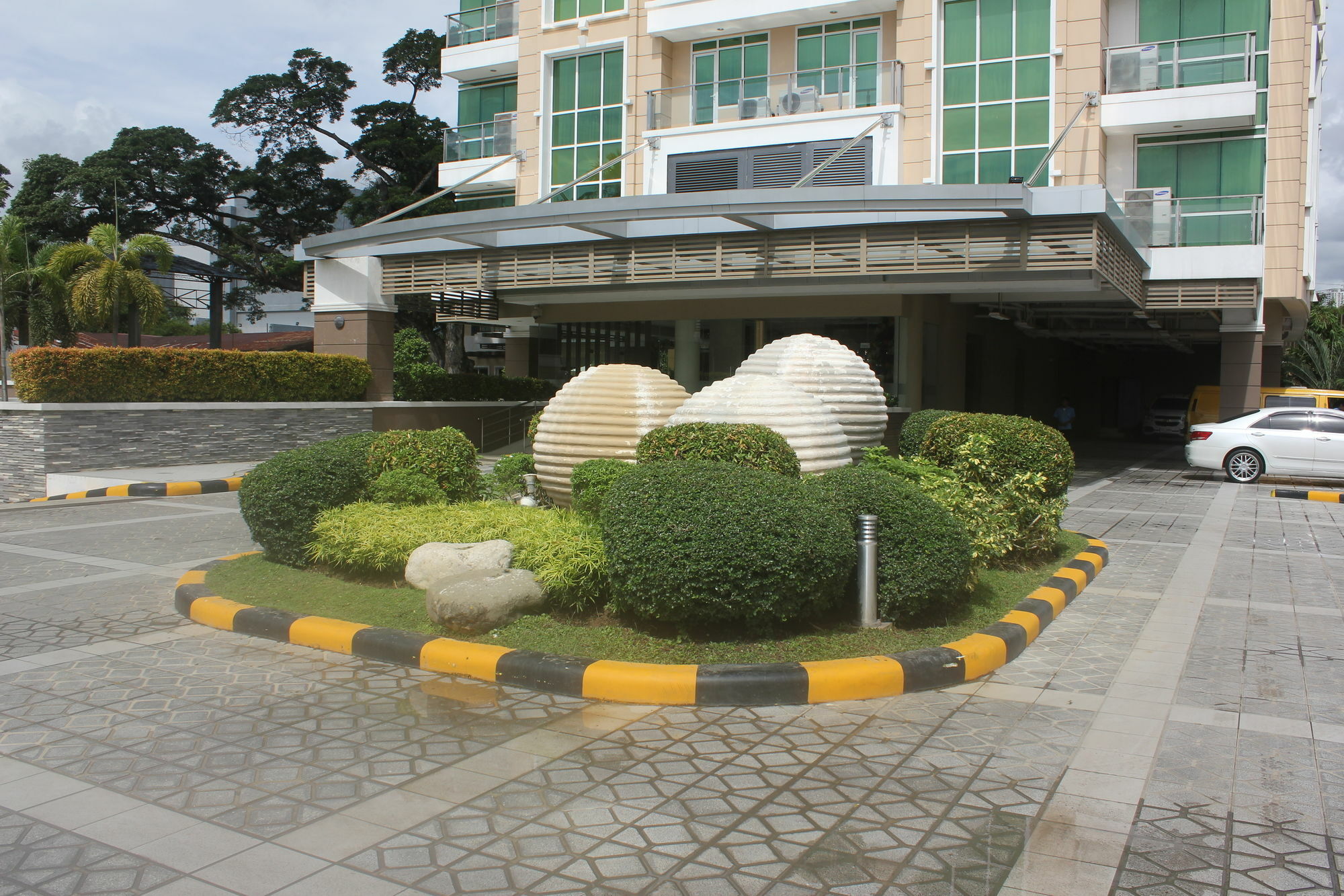 Padgett Place Prime Suites Cebú Exterior foto